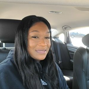 Meet your Posher, Nicole